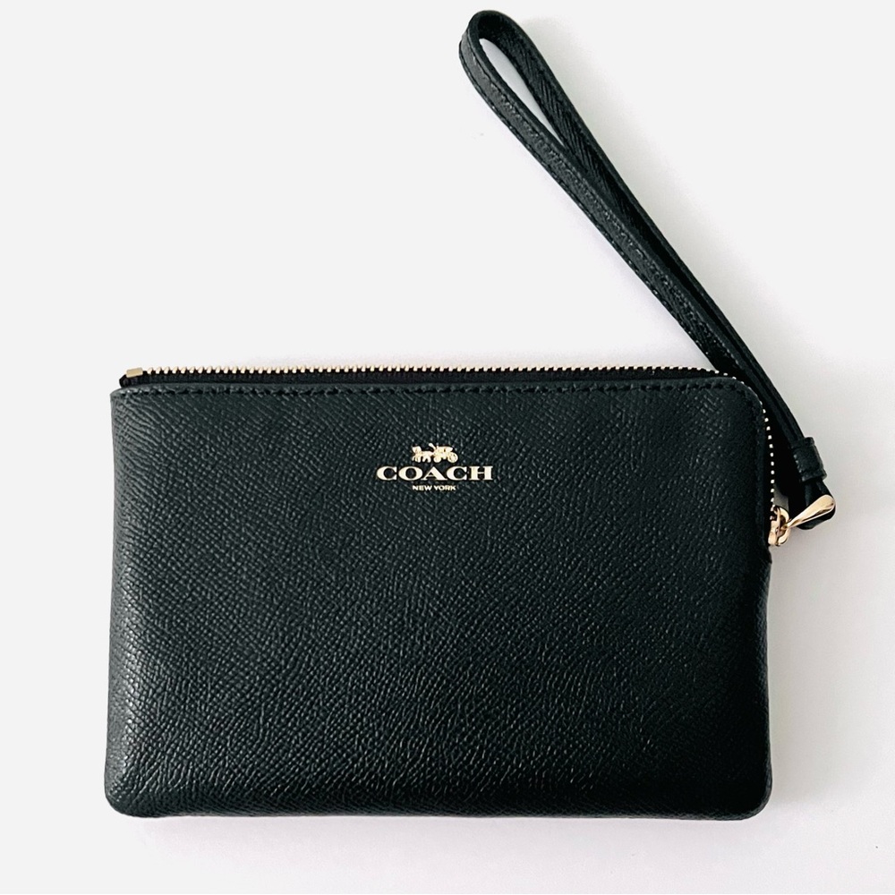 Coach corner zip wristlet, black, NWT